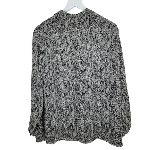 Dana B & Karen 100% Silk Animal Print Shirt and Pants Set - Size 12 - Picture 5 of 10